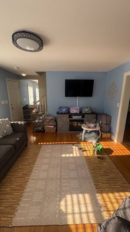Weymouth, MA 02189,24 Paris St