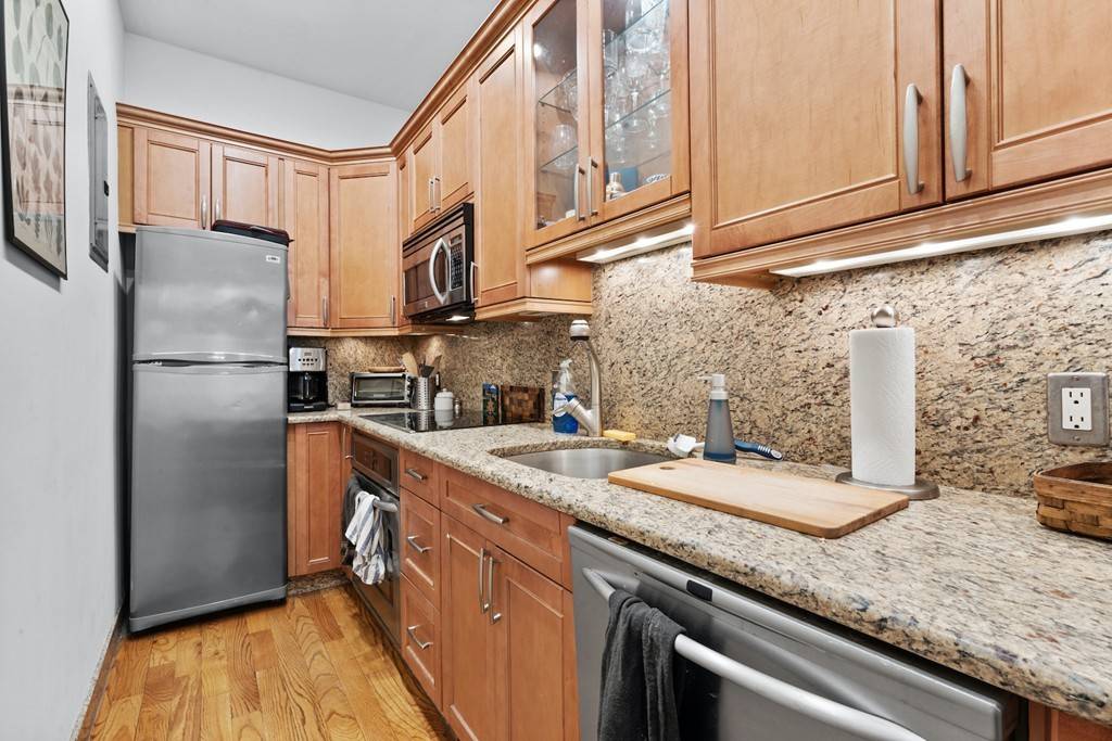 Boston, MA 02116,271 Dartmouth #2E