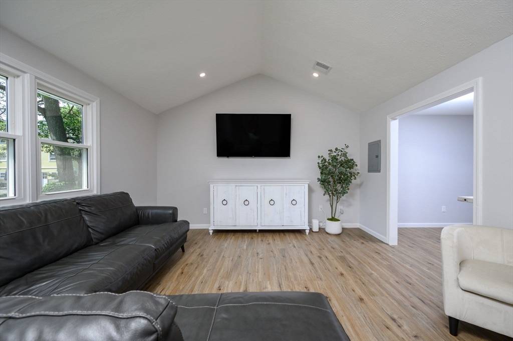 24 Elizabeth Rd Milford, MA 01757