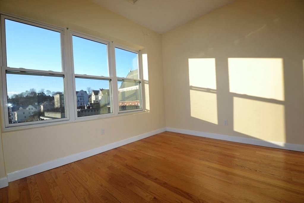 Lynn, MA 01901,140 Union Street #406