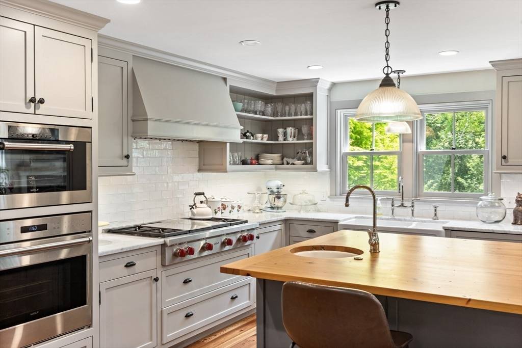 24 Pine Island Rd Mattapoisett, MA 02739
