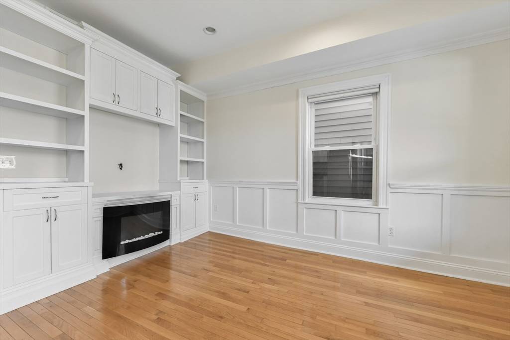 Boston, MA 02127,16 Emerson St #1