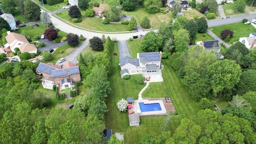 Webster, MA 01570,16 Blueberry Way