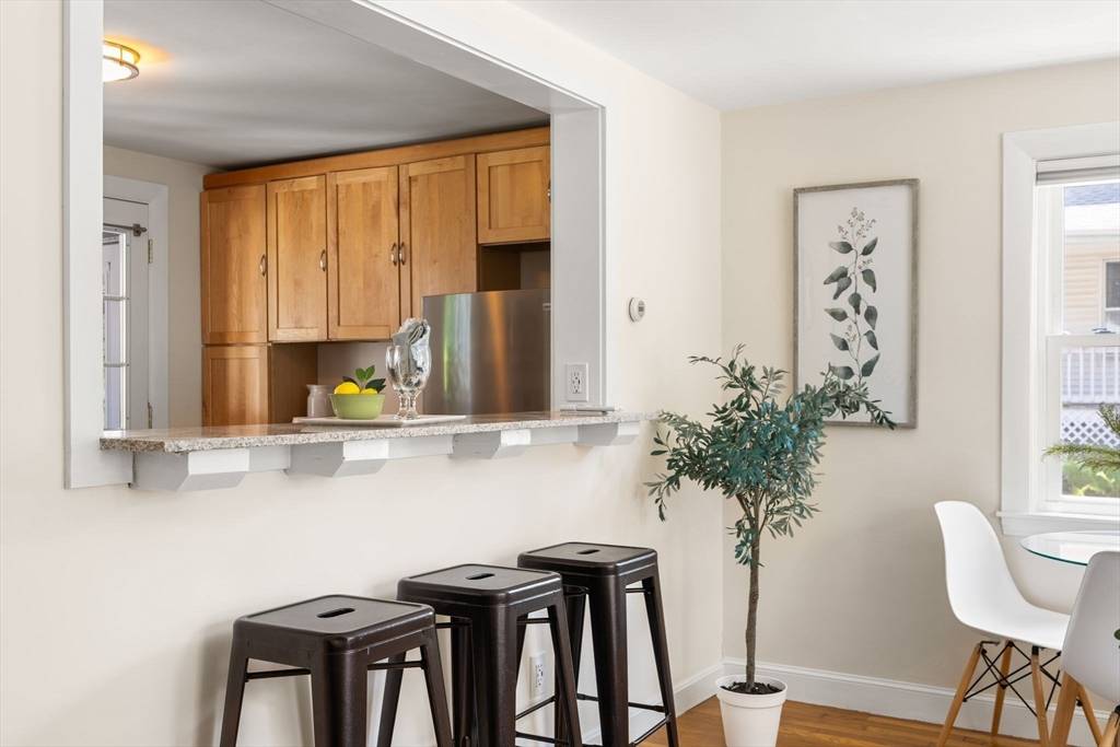 9 Queenwood Ter Malden, MA 02148
