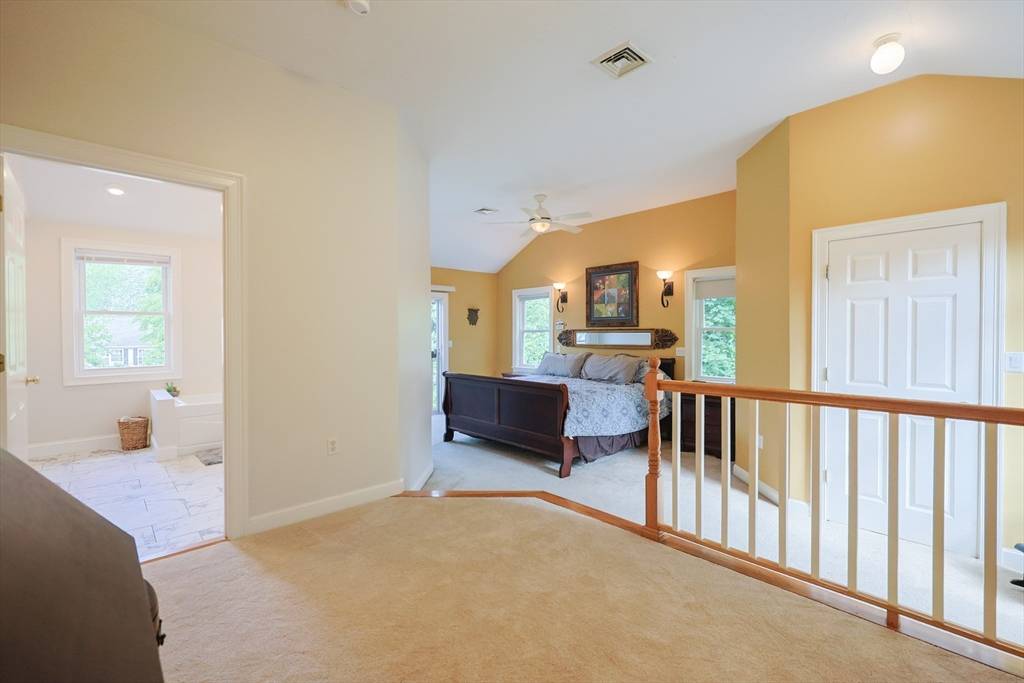 211 Hayden Rowe St Hopkinton, MA 01748