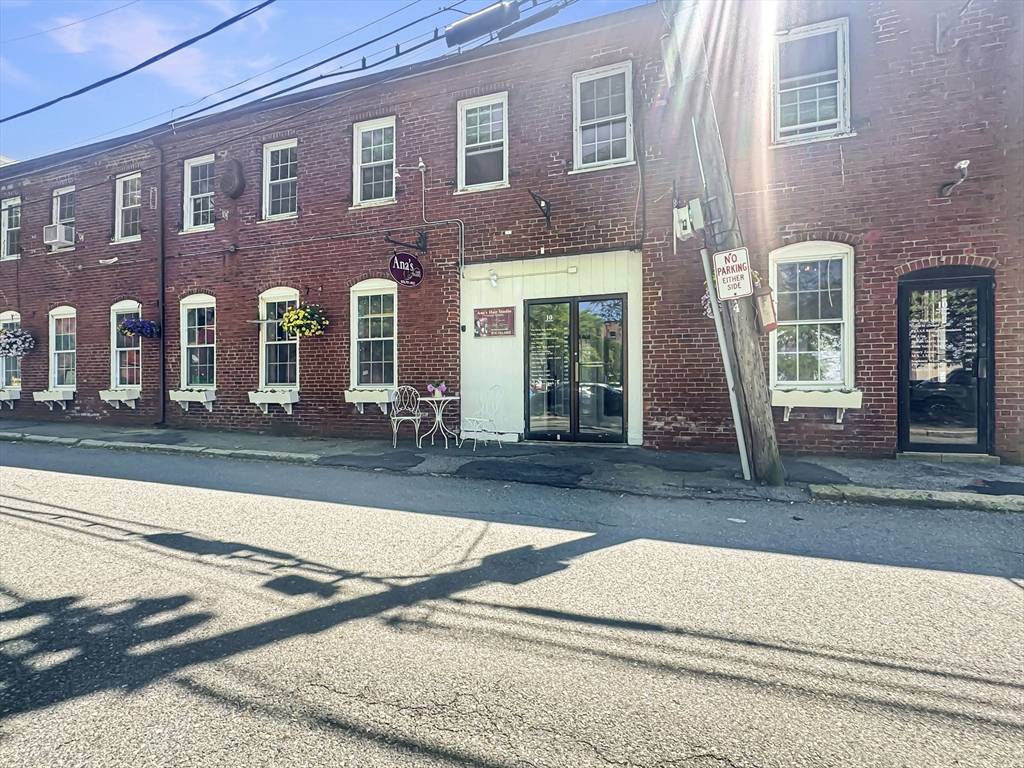 Newburyport, MA 01950,8-10 Prince Pl