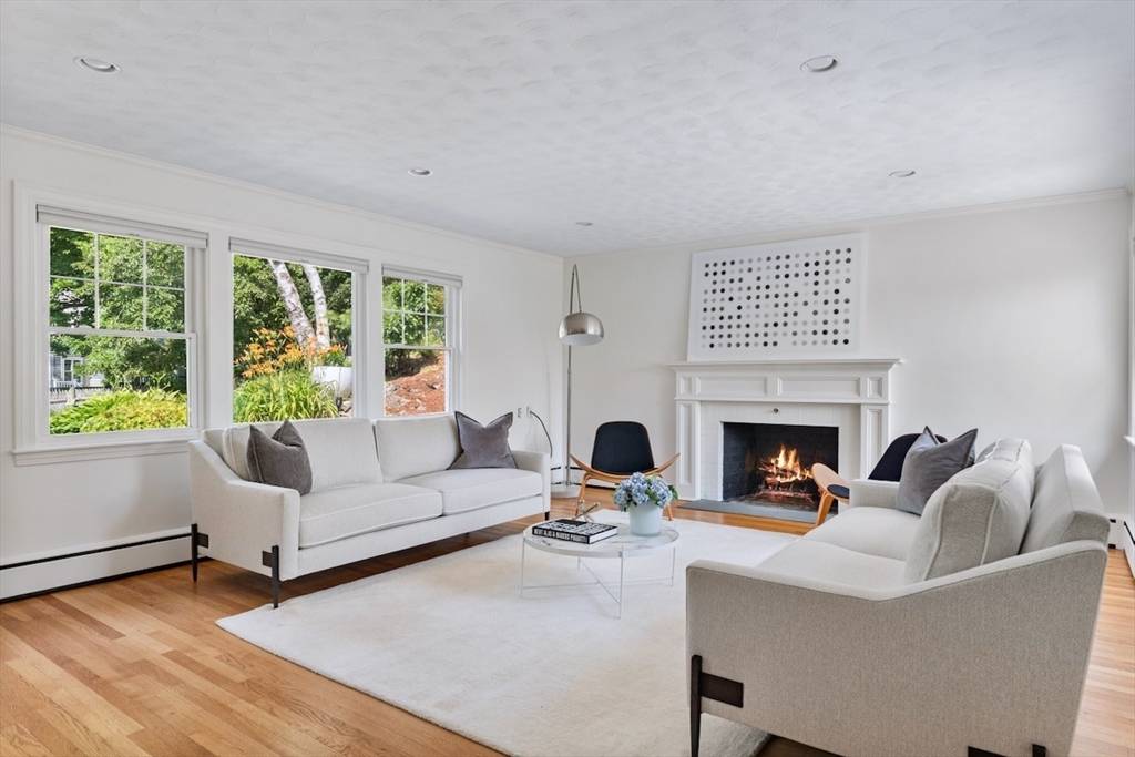 Arlington, MA 02474,10 Ridge St