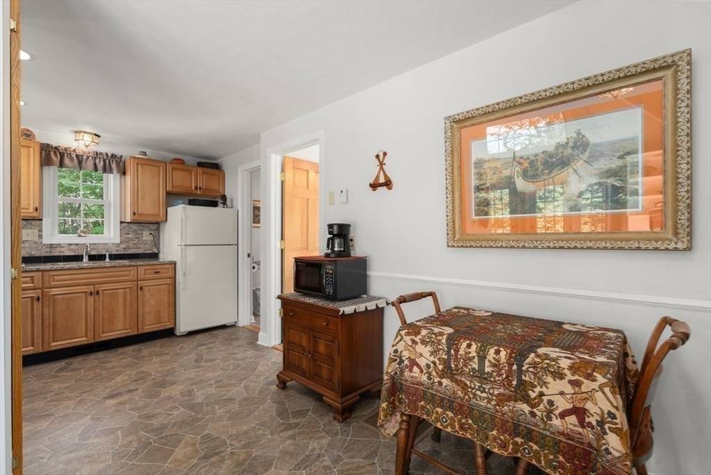 19 Finn Park Rd Rutland, MA 01603