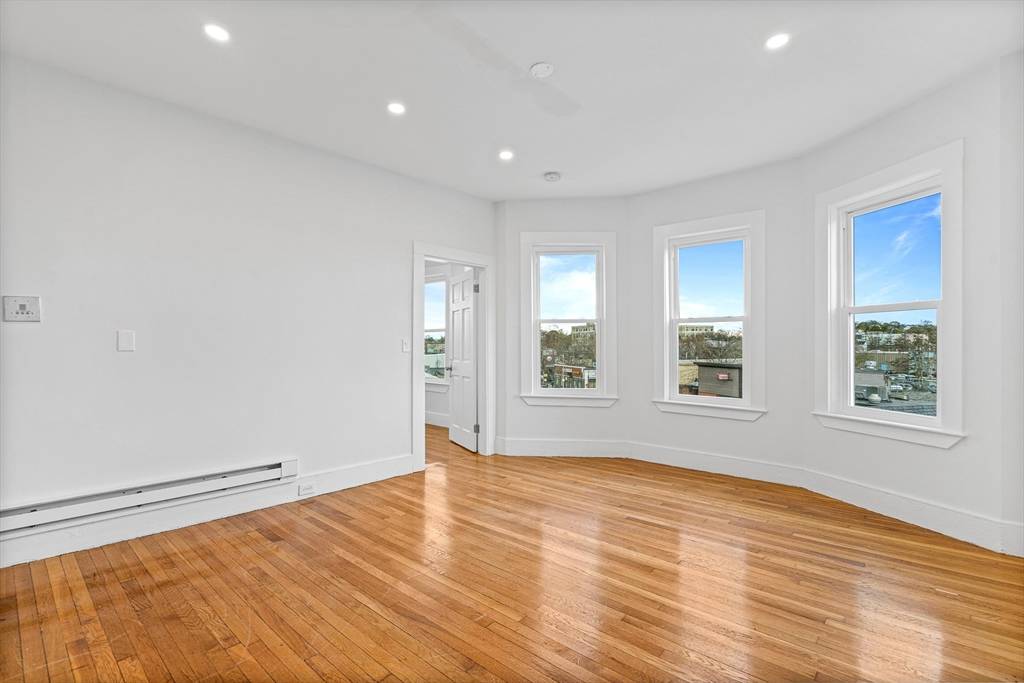 Boston, MA 02125,303 Hancock Street #1