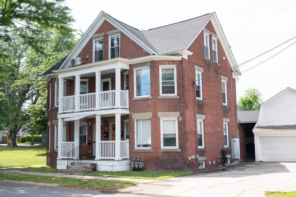 Westfield, MA 01085,60 White