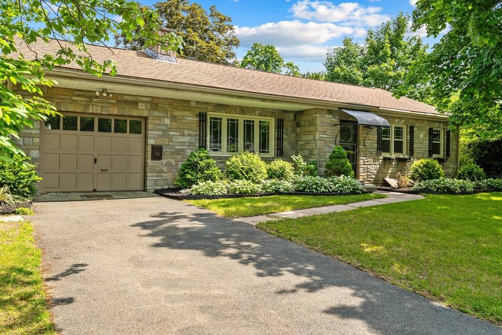 Easthampton, MA 01027,16 Sheldon Ave