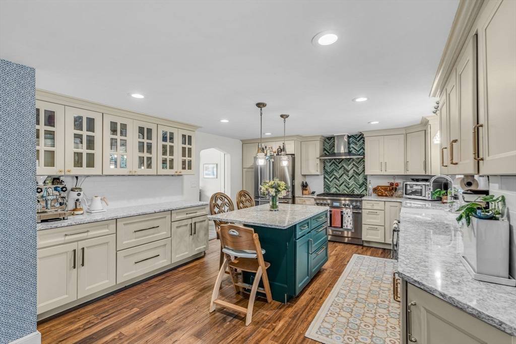 82 North Street Newton, MA 02460