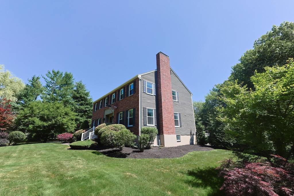 Lynnfield, MA 01940,5 Windsor Rd