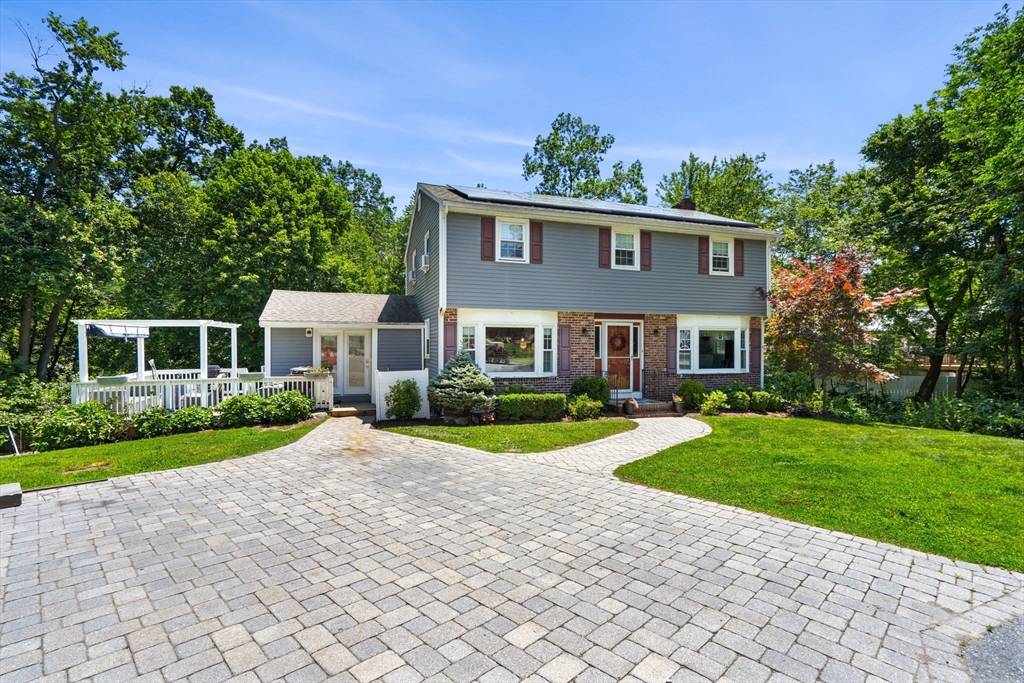 Lowell, MA 01852,88 Elliott Dr