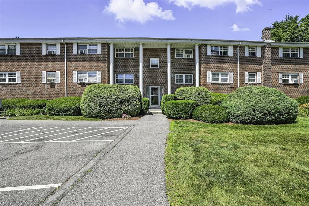 Northborough, MA 01532,39 Pleasant St #A14