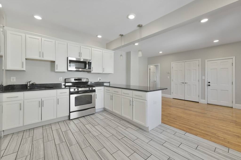Chelsea, MA 02150,10 Howell Court #1