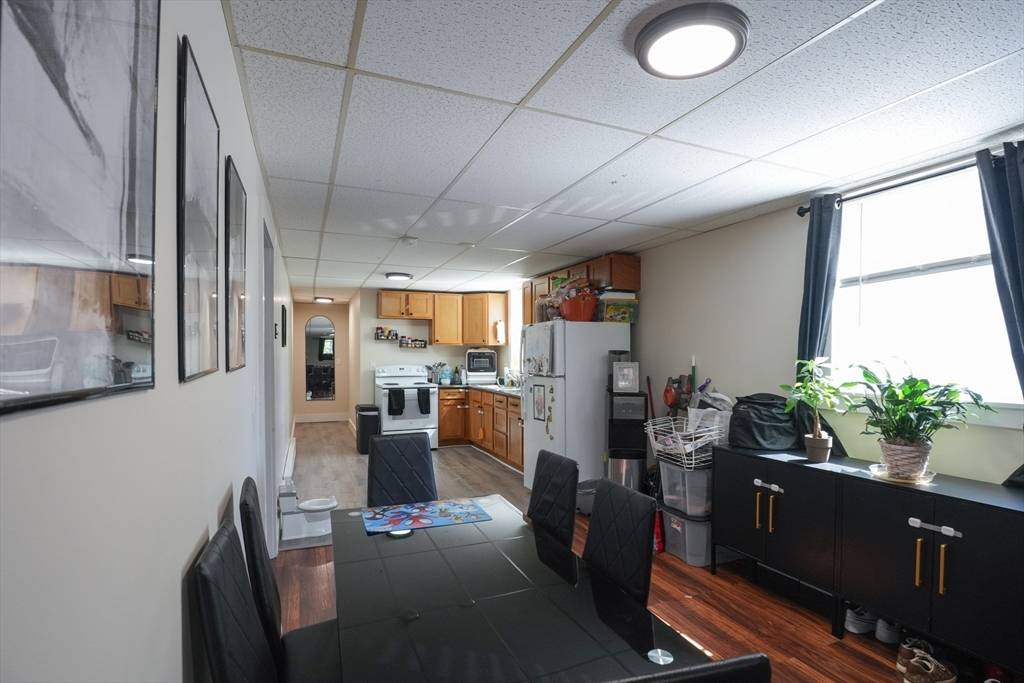 Webster, MA 01570,79-81 N Main St