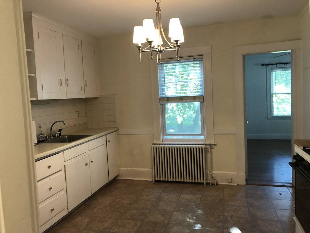 Wellesley, MA 02482,24 State Street #1R