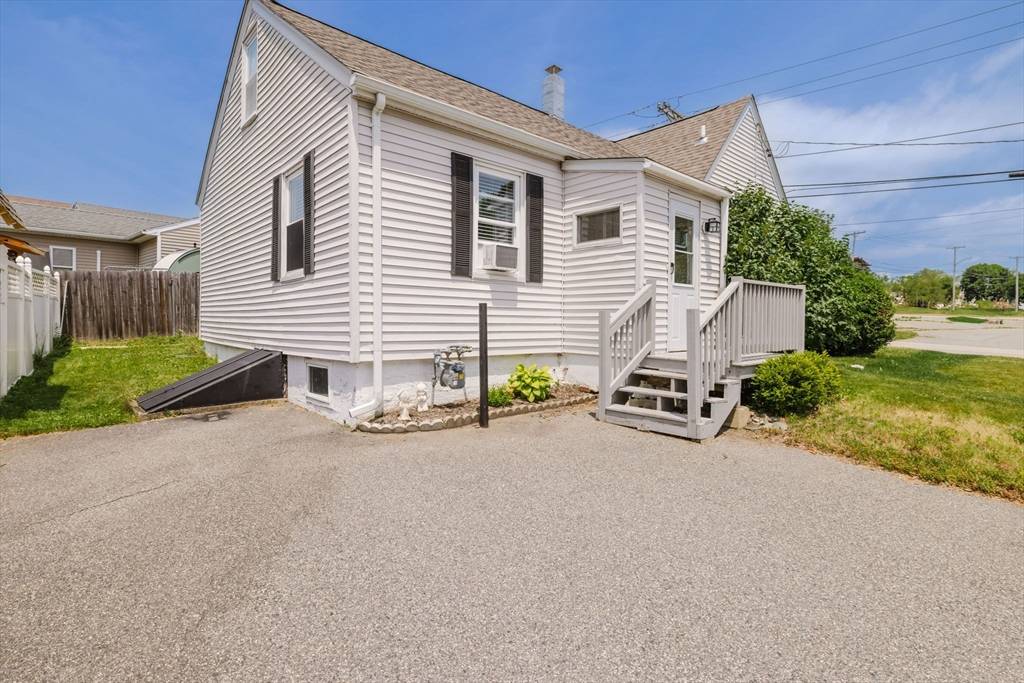 Somerset, MA 02725,103 Alden Pl