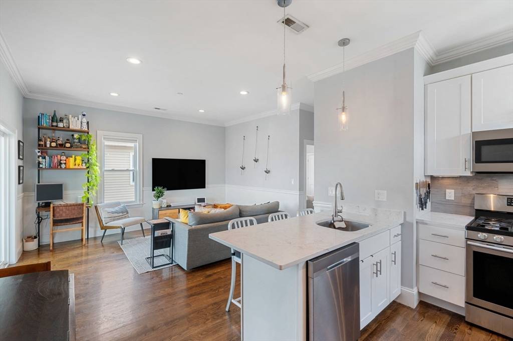 Boston, MA 02125,60 Romsey St #3