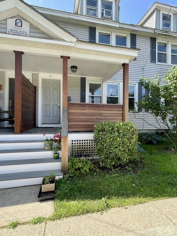 Easthampton, MA 01027,98 Everett St #98