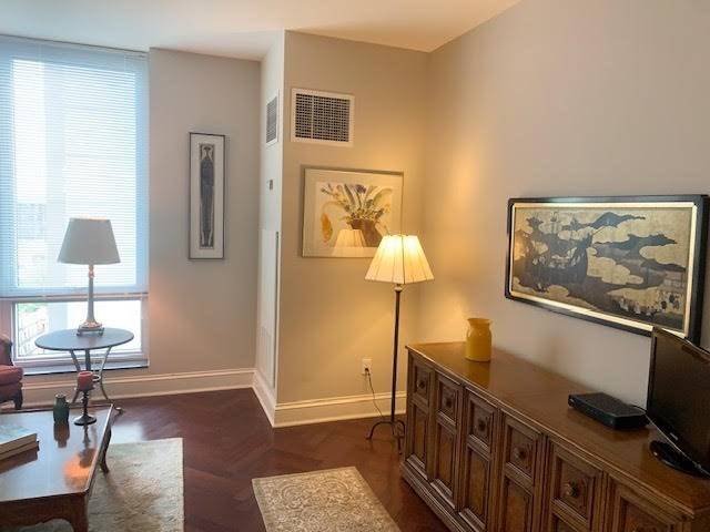 Boston, MA 02116,1 Charles St #1607