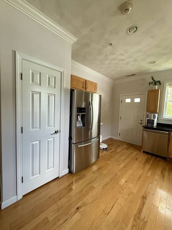 Andover, MA 01810,18 Dale St #1A