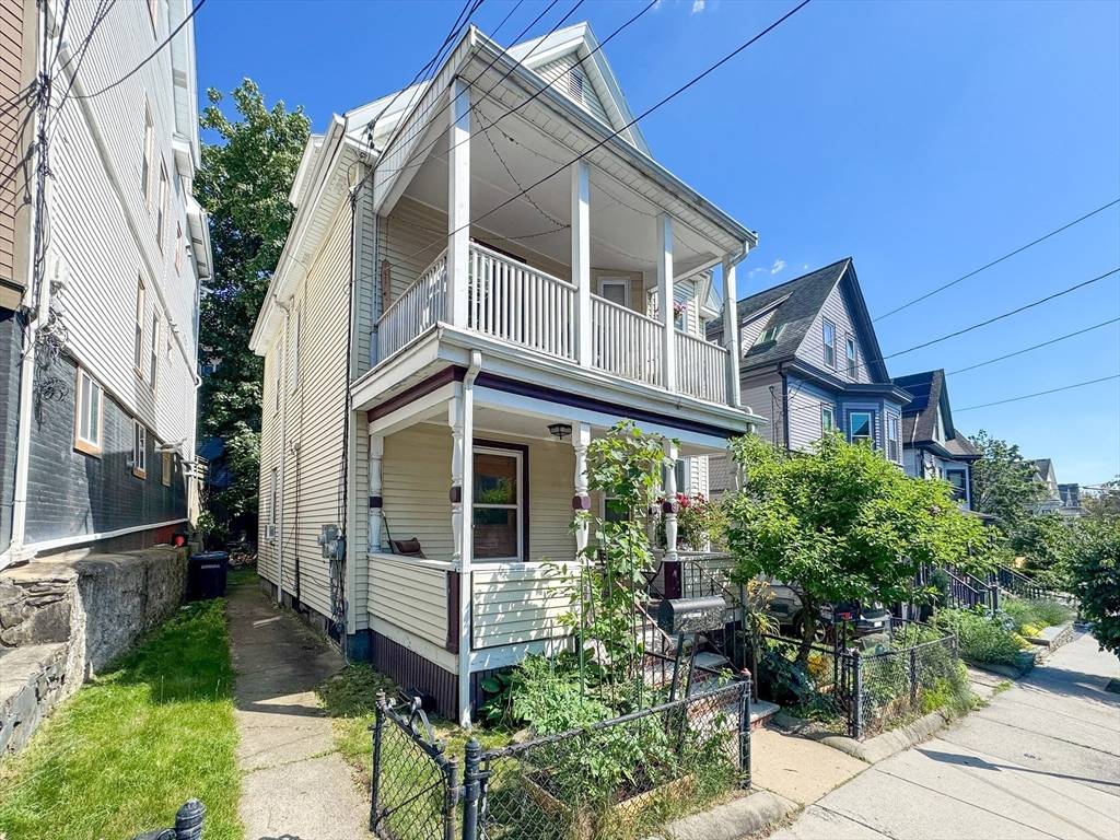 Somerville, MA 02145,57 Bartlett St