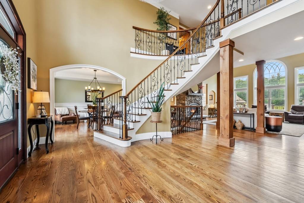 Windham, NH 03087,32 Burnham