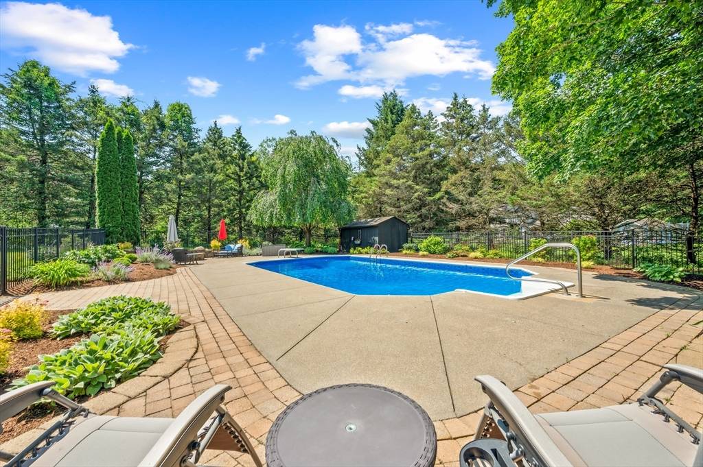 Wilbraham, MA 01095,965 Main St