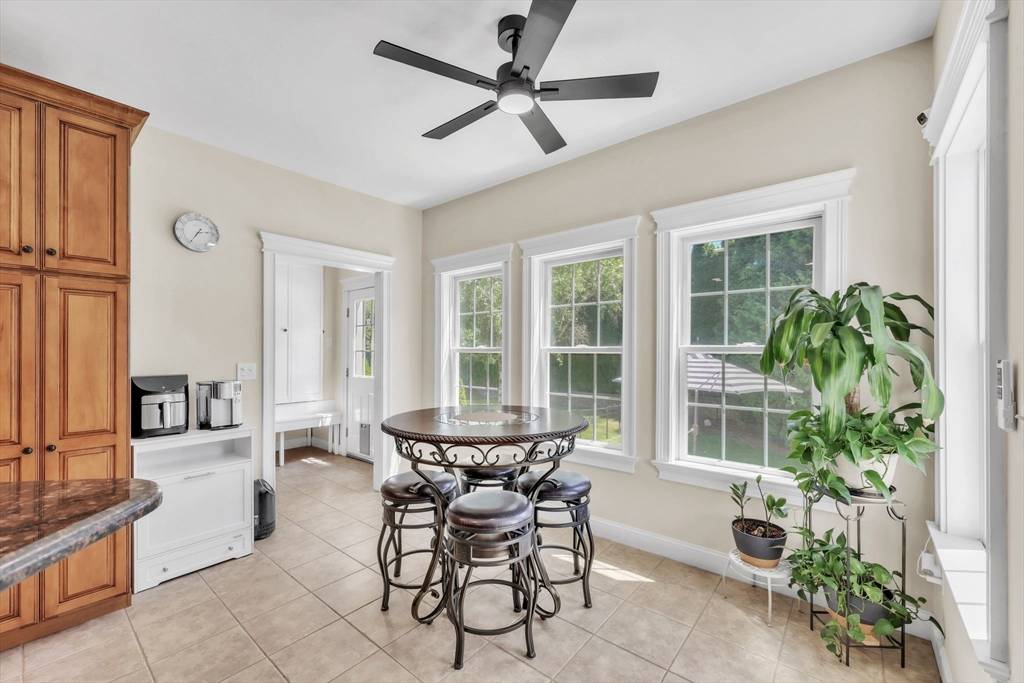 9 Abigail Lane West Springfield, MA 01089