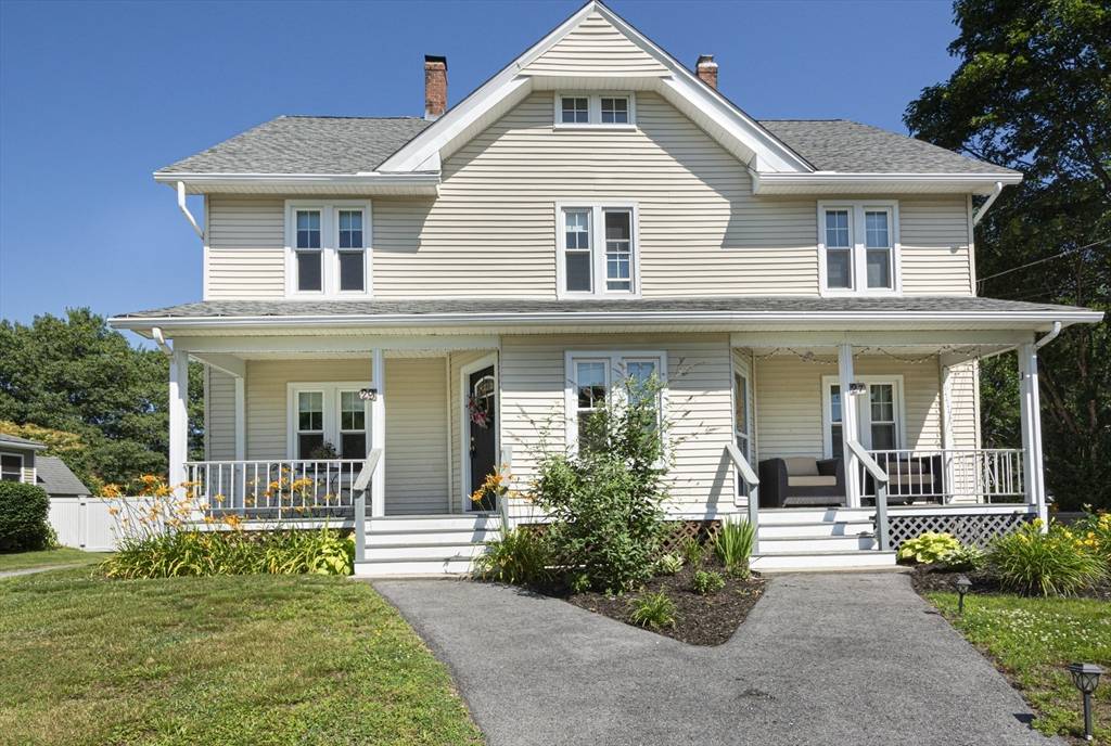 Uxbridge, MA 01569,29 Maple St #2