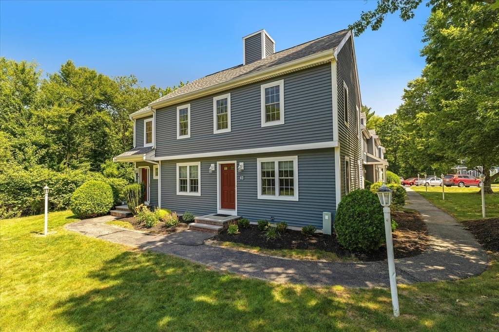 Rockland, MA 02370,42 Hobart Ln #42