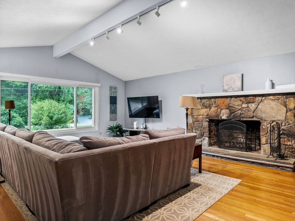 Sudbury, MA 01776,36 Surrey Lane
