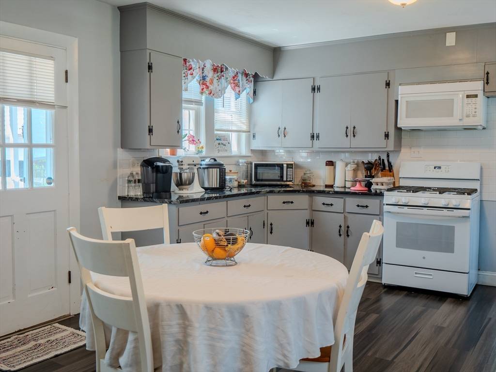 Fitchburg, MA 01420,21 Burnap St
