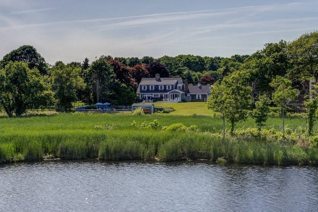 Westport, MA 02790,47 Fallon Drive