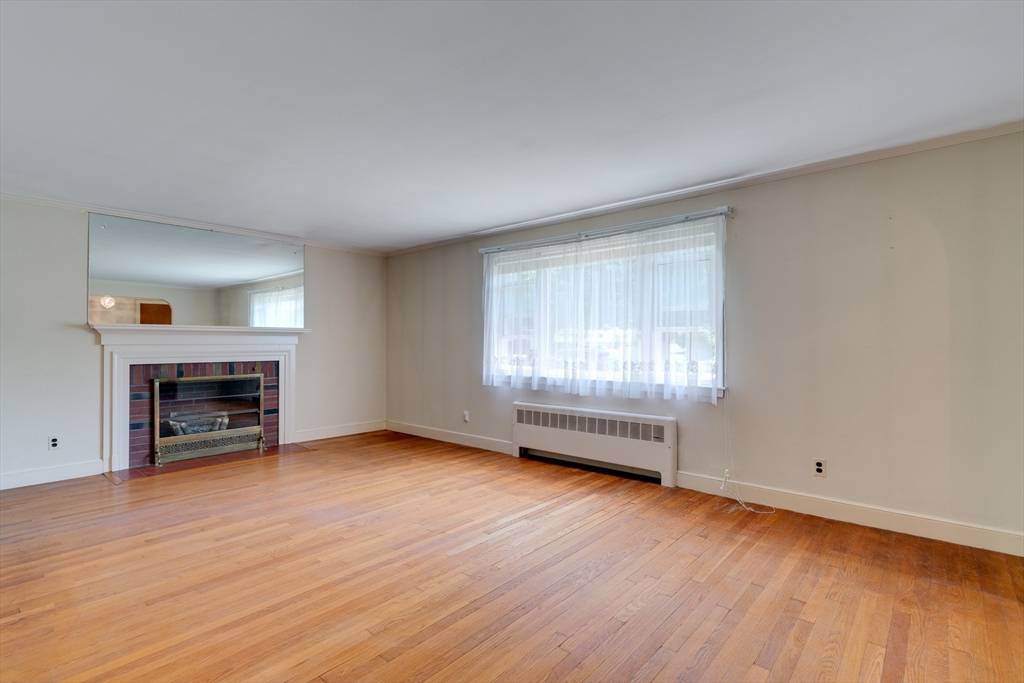 Milton, MA 02186,44 Ridgewood Rd