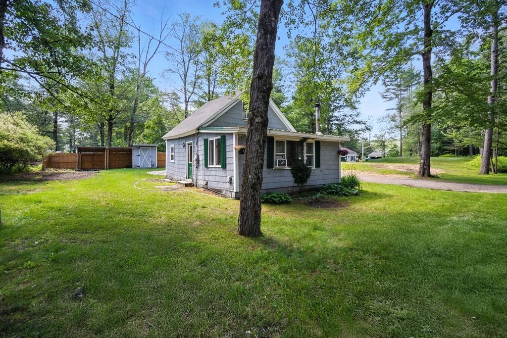 Shutesbury, MA 01072,133 Lakeview Rd