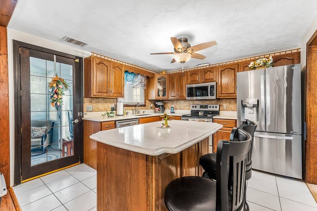 Taunton, MA 02780,308 Highland St