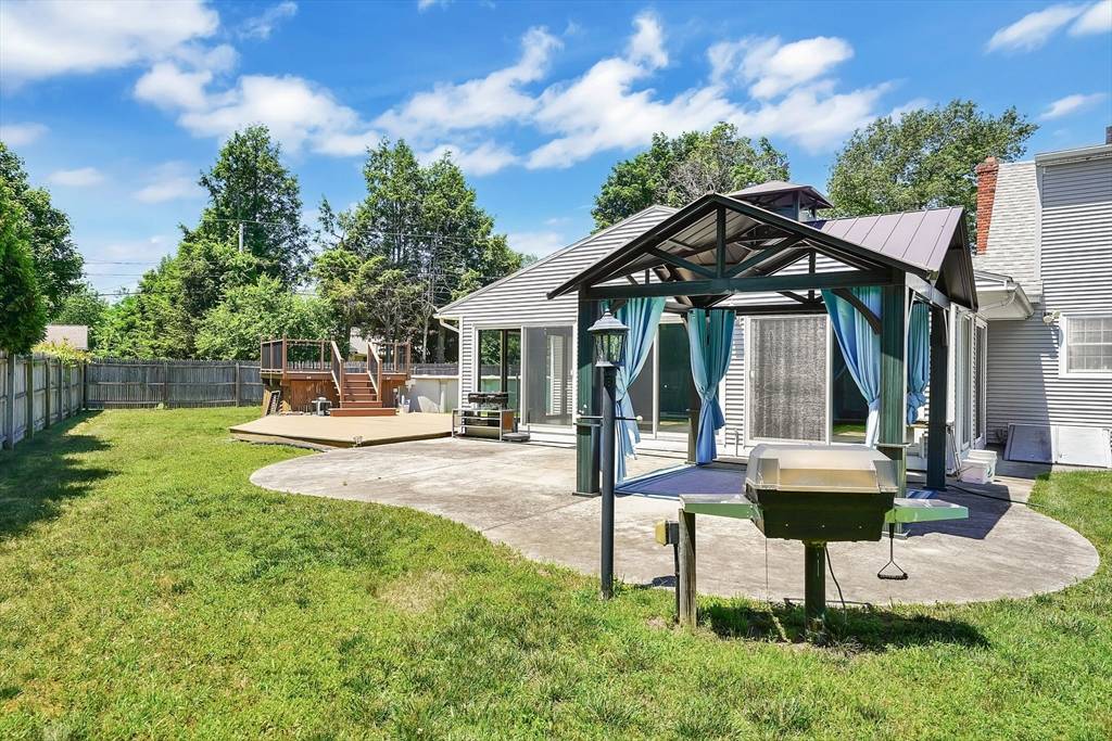 Wilbraham, MA 01095,1 Edward Street