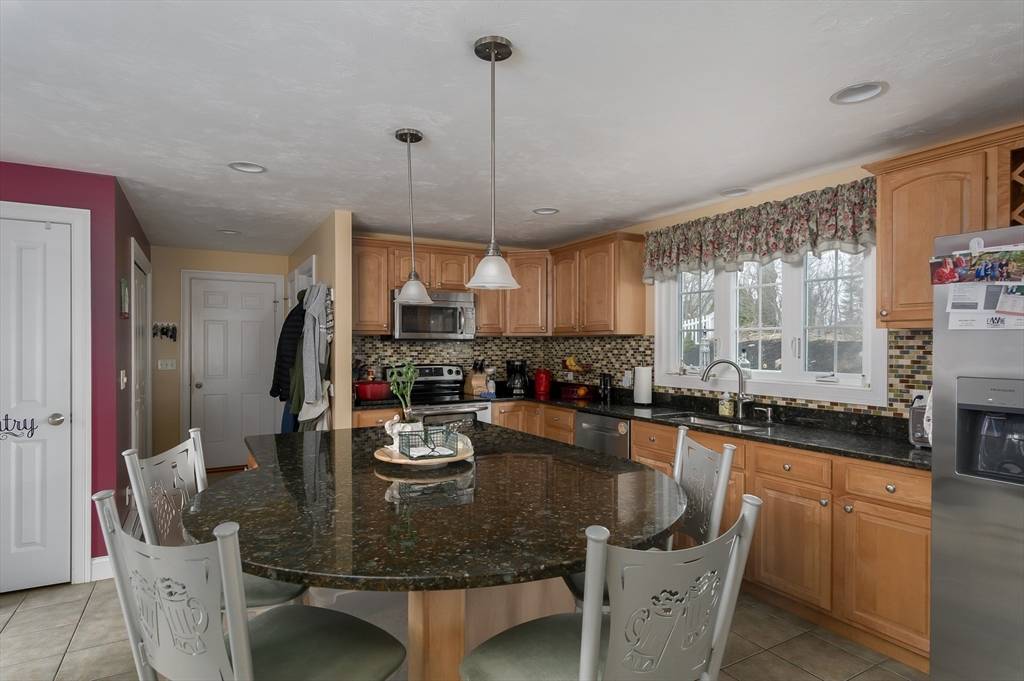 Rutland, MA 01543,34 Marjorie