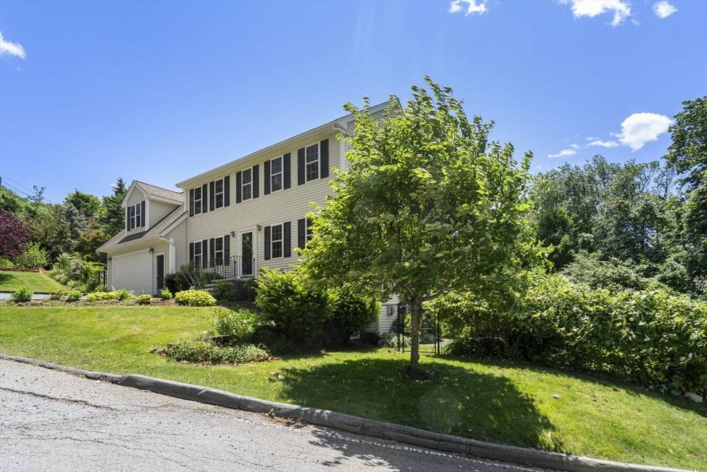 Weymouth, MA 02169,21 Vernon St