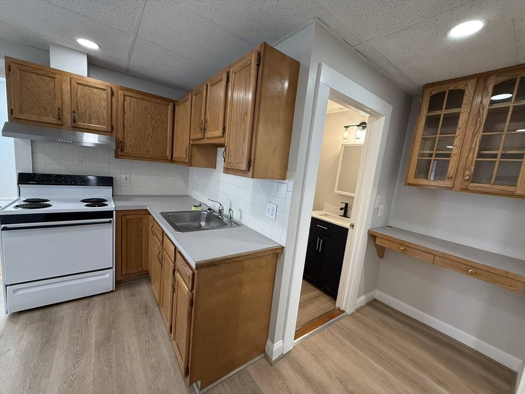 Danvers, MA 01923,63 Holten St #2