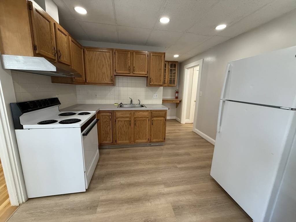 Danvers, MA 01923,63 Holten St #2
