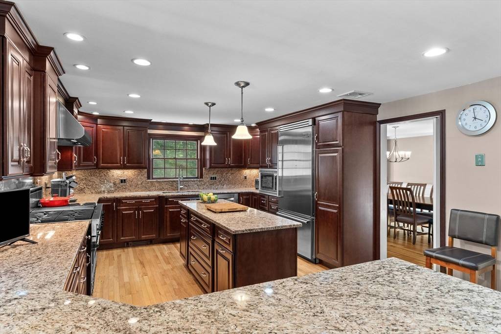 111 Herrick Rd Boxford, MA 01921