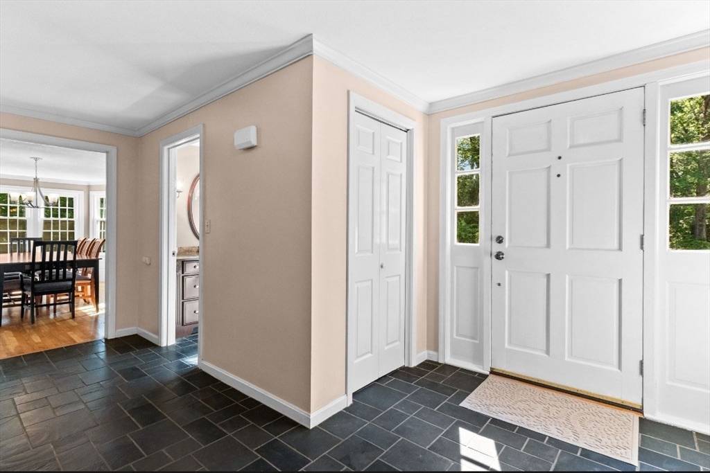 111 Herrick Rd Boxford, MA 01921