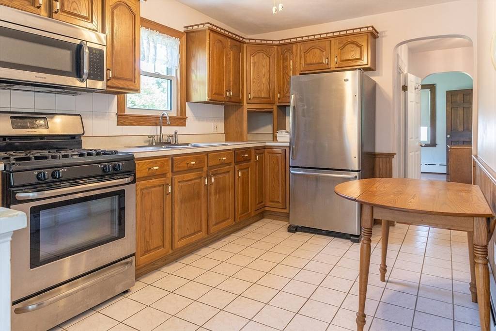 Belchertown, MA 01007,684 Franklin St.