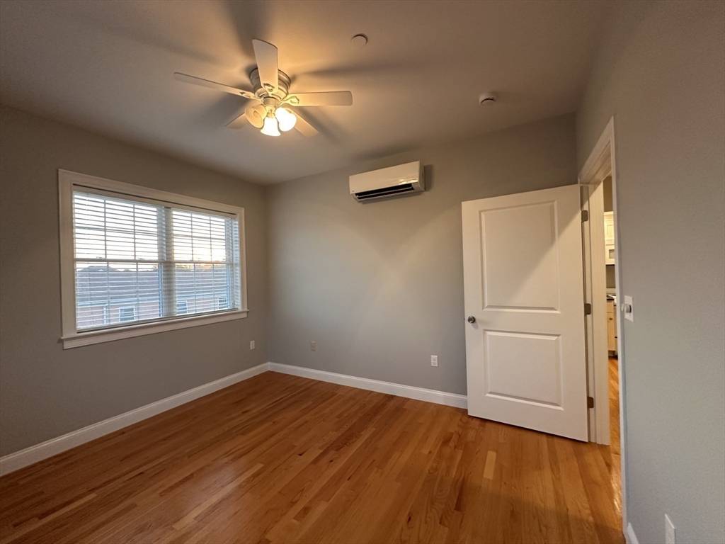 Braintree, MA 02184,60 Pearl Street #304