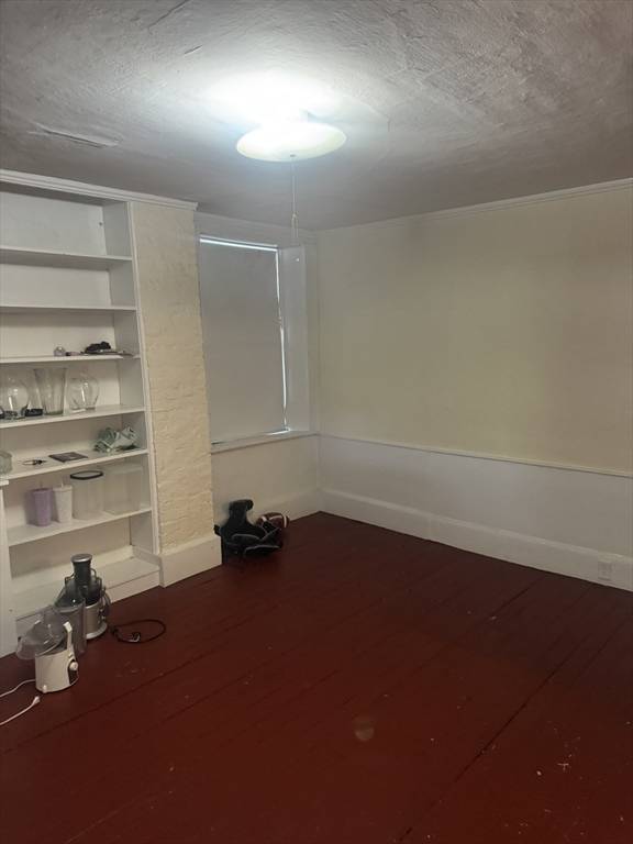 Lexington, MA 02420,329 Bedford St #1