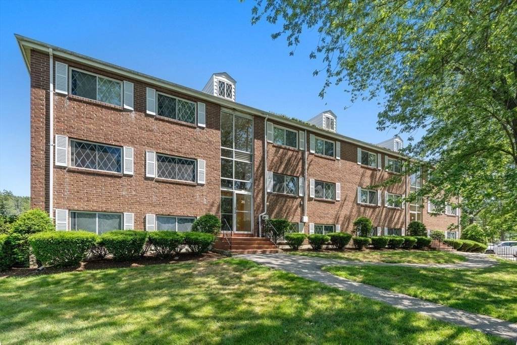 North Andover, MA 01845,28 Fernview Avenue #10
